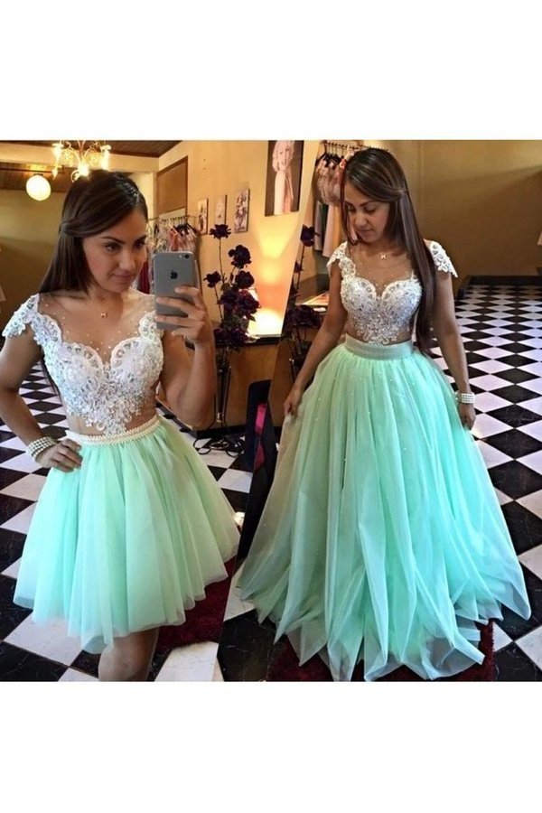 2024 Scoop Prom Dresses A Line Tulle With Applique And Beads P1Y9YR78