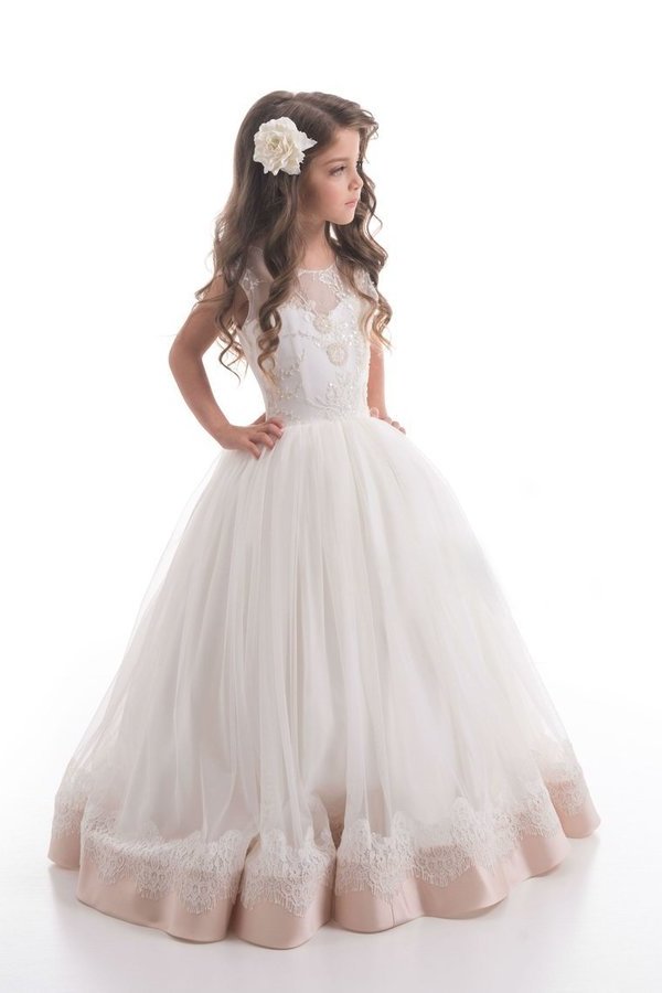 2022 A Line Scoop Tulle With Beads And Applique Flower PL79D4HY