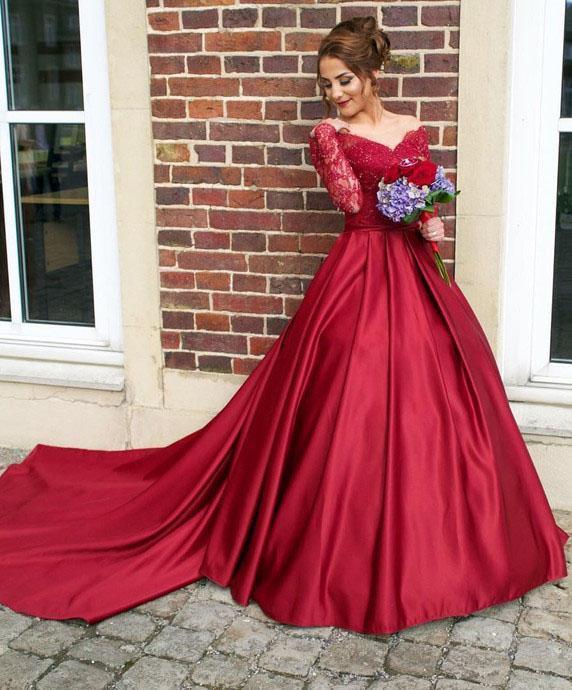 Long Sleeves Off the Shoulder Burgundy Sweetheart Satin Lace Ball Gown Prom Dresses