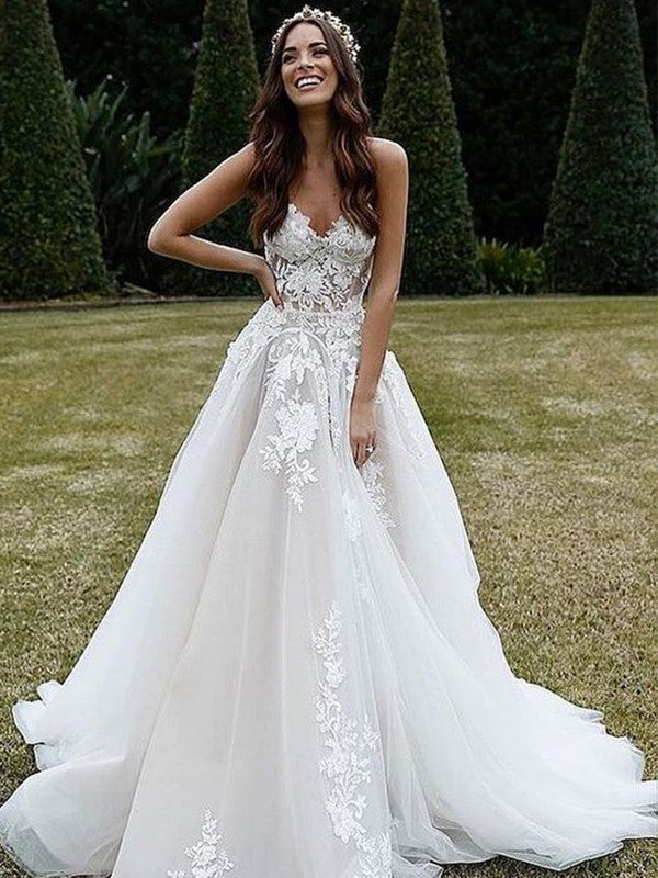 A-Line/Princess Tulle Sleeveless V-neck Sweep/Brush Train Applique Wedding Dresses TPP0006683