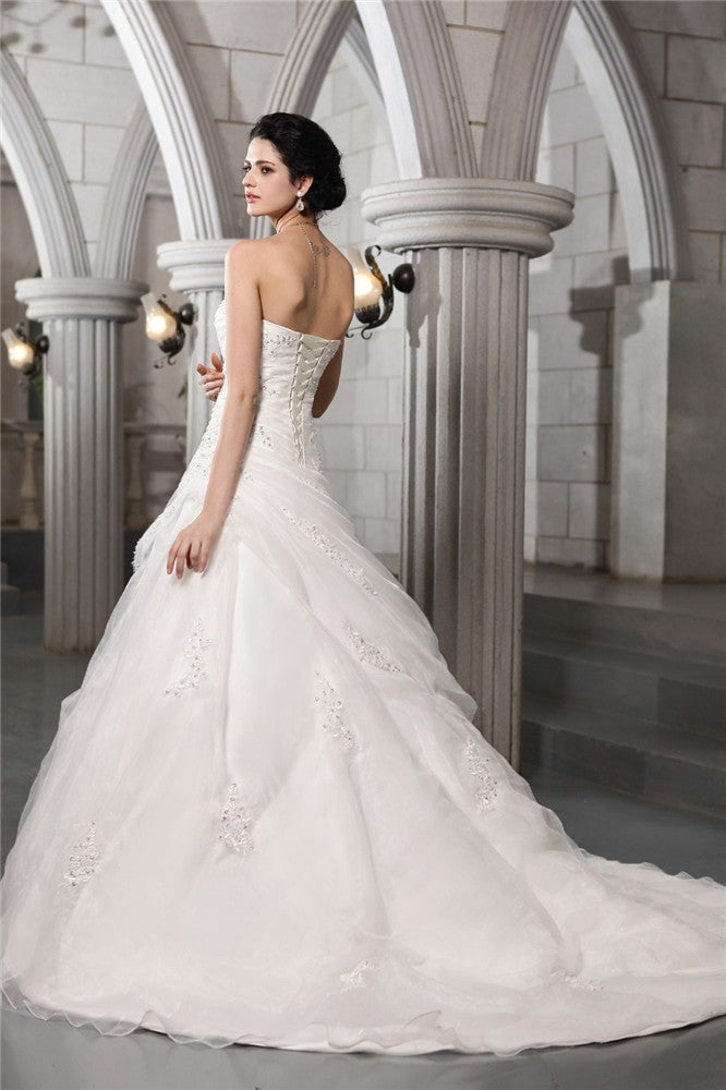 A-Line/Princess Sweetheart Sleeveless Beading Applique Long Organza Wedding Dresses TPP0006550