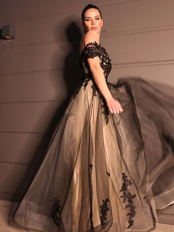 A-Line/Princess Tulle Applique Off-the-Shoulder Short Sleeves Floor-Length Wedding Dresses TPP0006079